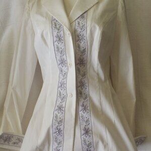 Women's White Tailored Blouse w/Collar Purple Embroidery Wendy Harrison B.H.
